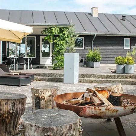 4 Star In Ferienhaus *